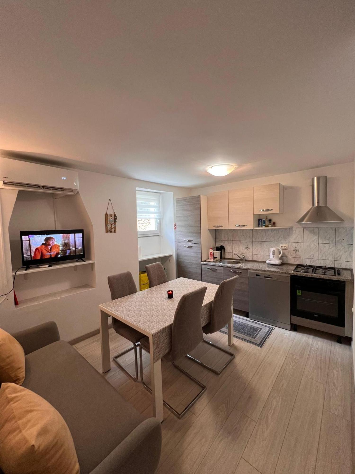 Apartman Gabriela Mali Lošinj Extérieur photo